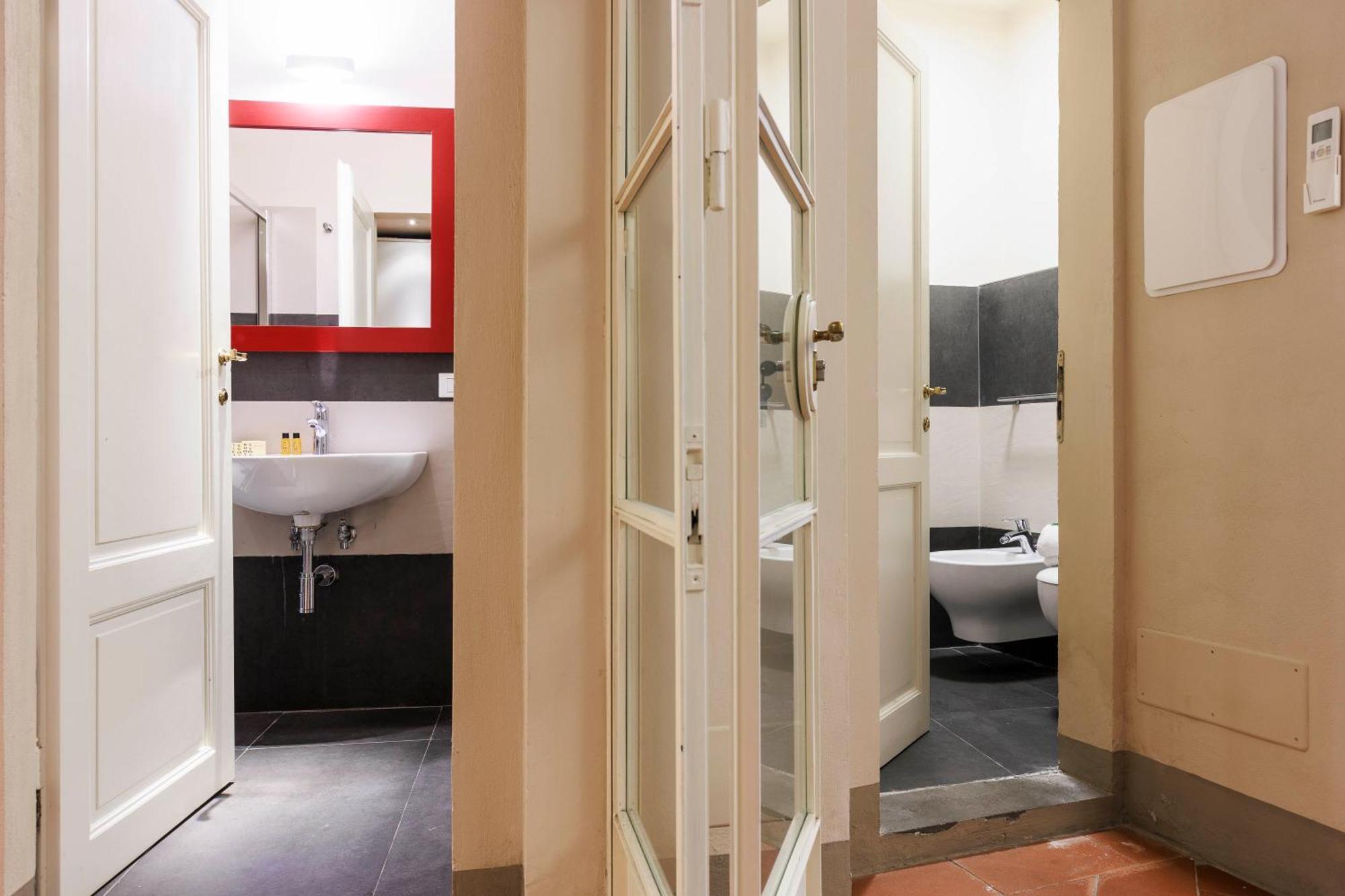 Santa Croce Deluxe Apartment Florence Ngoại thất bức ảnh